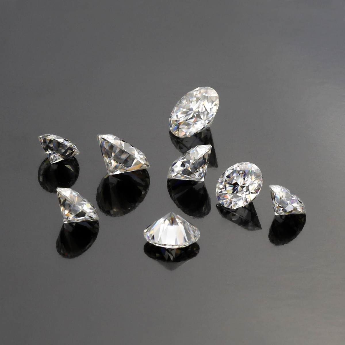 Moissanite nemontate - Tăietură rotundă